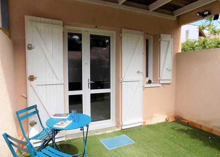 Sur Gironde - De Au - Ideale En Famille